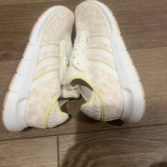 Adidas Swift Run X Women's Lifestyle Running Shoe, Halo Ivory Cheetah, Sz 8 - Picture 8 of 11